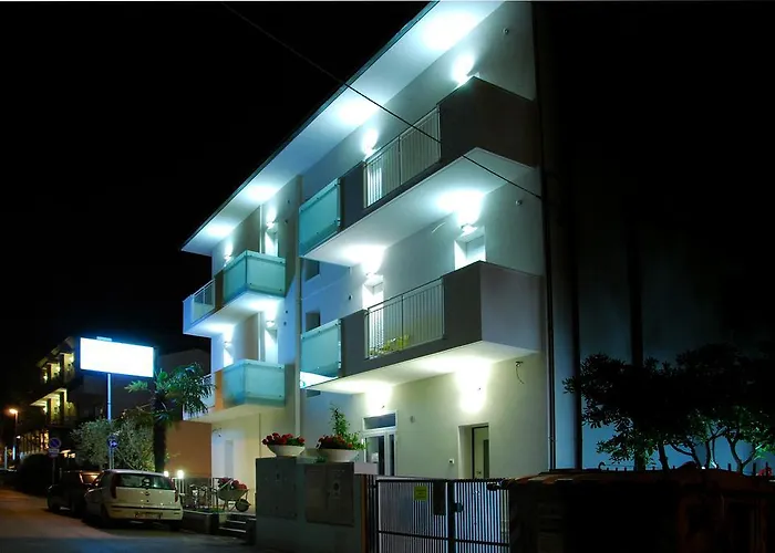 Aurora Centro ريميني